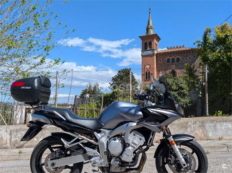 Yamaha FZ6 Fazer - Vista 1