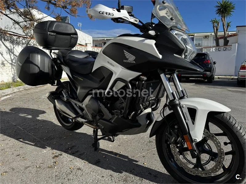 Honda NC750X - Vista 1