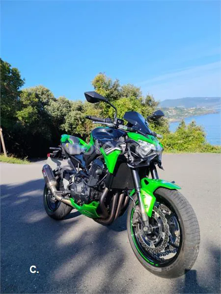 Kawasaki Z900 - Vista 1