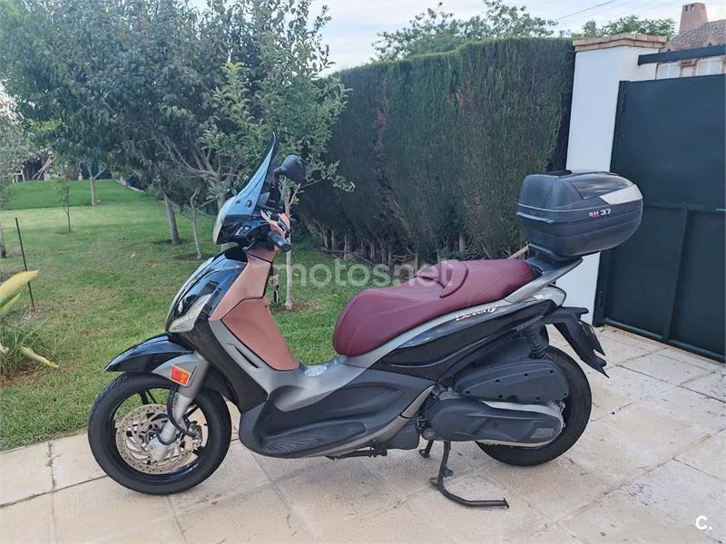 Piaggio Beverly Sport Touring 350 2600 € 2014 Sevilla - 1