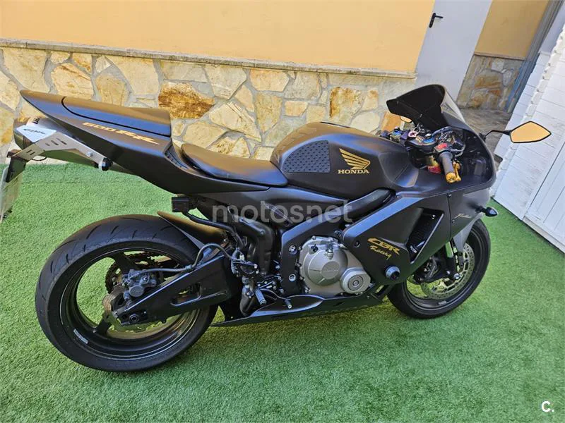 Honda CBR600RR - Vista 1