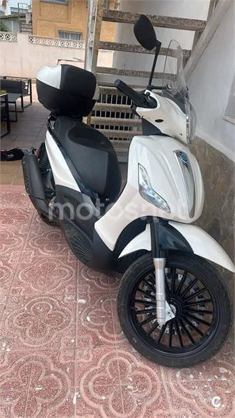Piaggio Beverly 300 3800 € 2021 Alicante - 1