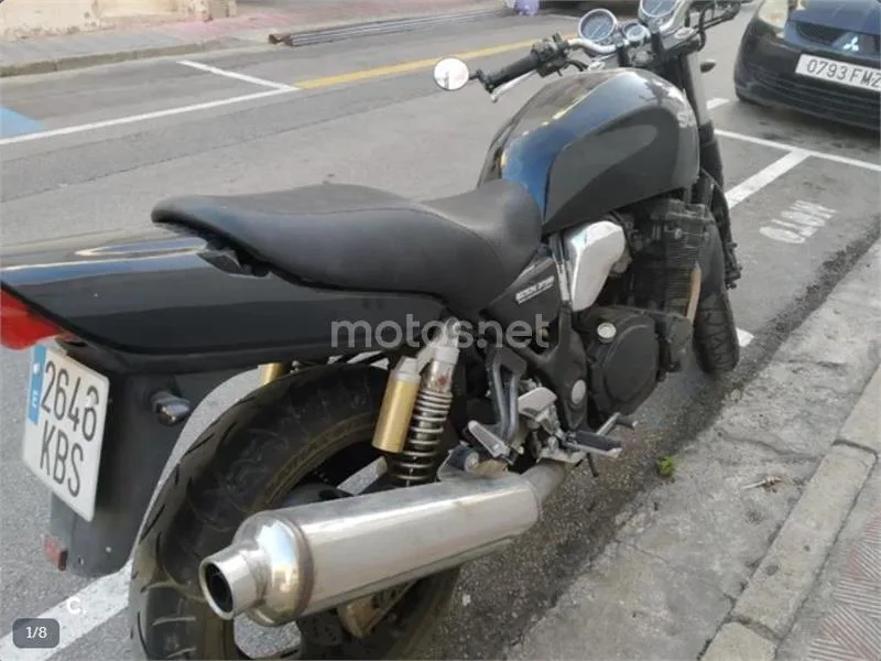 Suzuki GSX750 2200 € 1998 Girona - 1