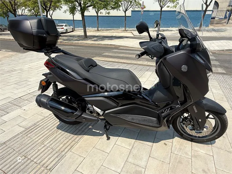 Yamaha XMAX 300 6400 € 2025 Alicante - 1