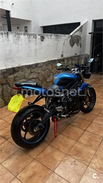 Triumph Street Triple 4200 € 2013 Madrid - 1