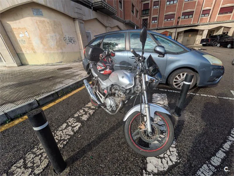 Yamaha YBR125 850 € 2007 Asturias - 1