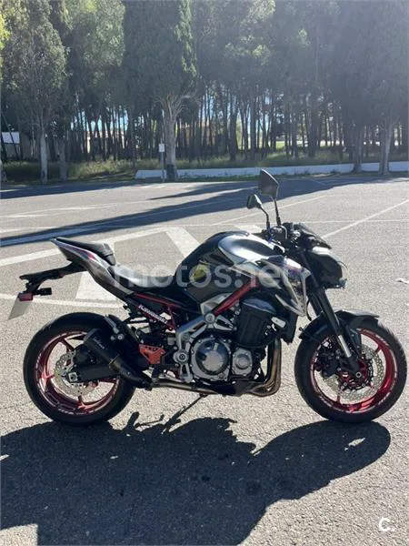 Kawasaki Z900 - Vista 1