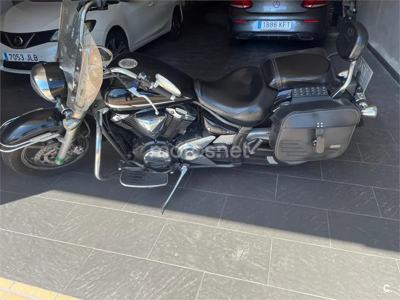 Yamaha XVS1300A Midnight Star - Vista 1