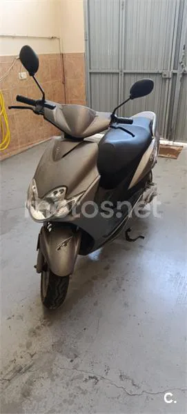 Yamaha Jog R - Vista 1