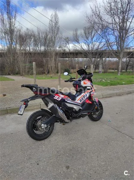 Honda X-ADV - Vista 1