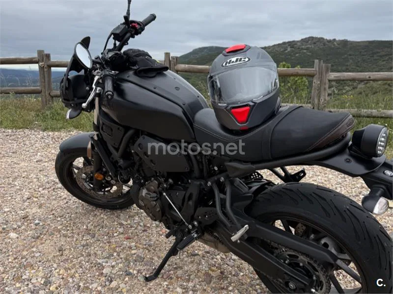 Yamaha XSR700 - Vista 1