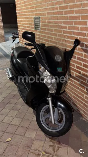 Honda S-Wing 125 - Vista 1