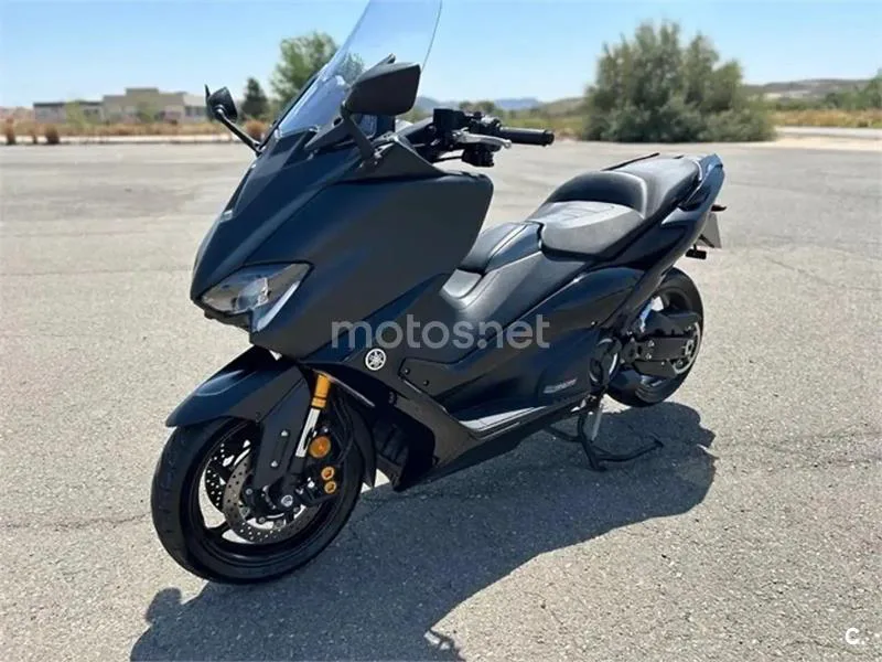 Yamaha TMAX 560 - Vista 1