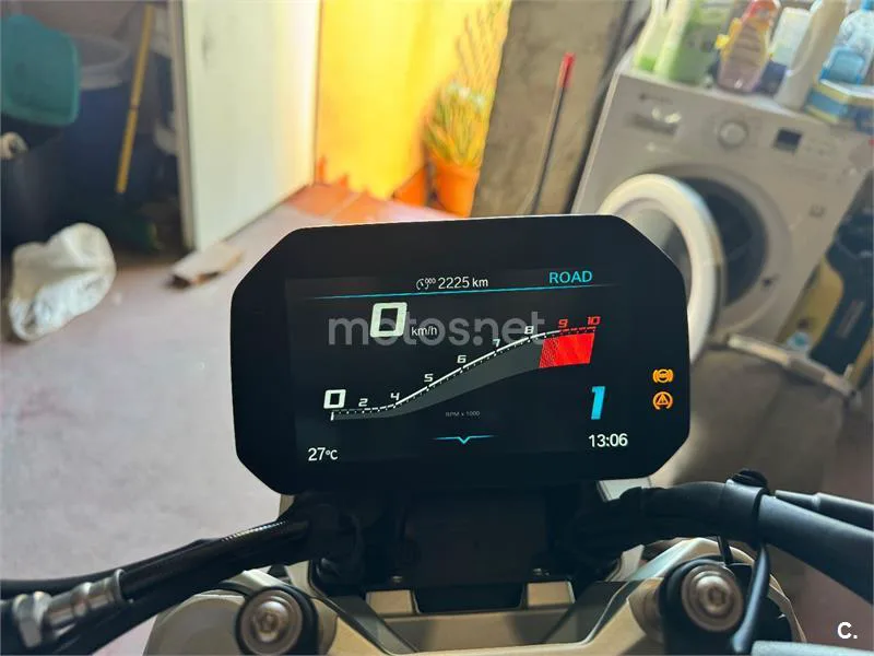 BMW R 1300 R - Vista 1