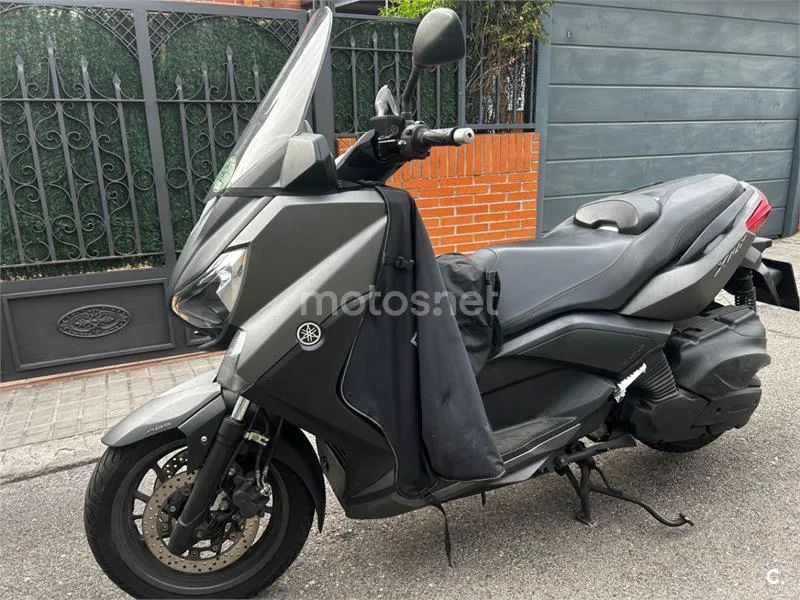 Yamaha XMAX 400 - Vista 1