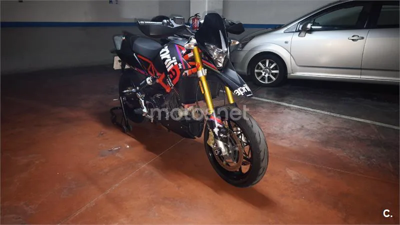 Aprilia Dorsoduro 900 - Vista 1