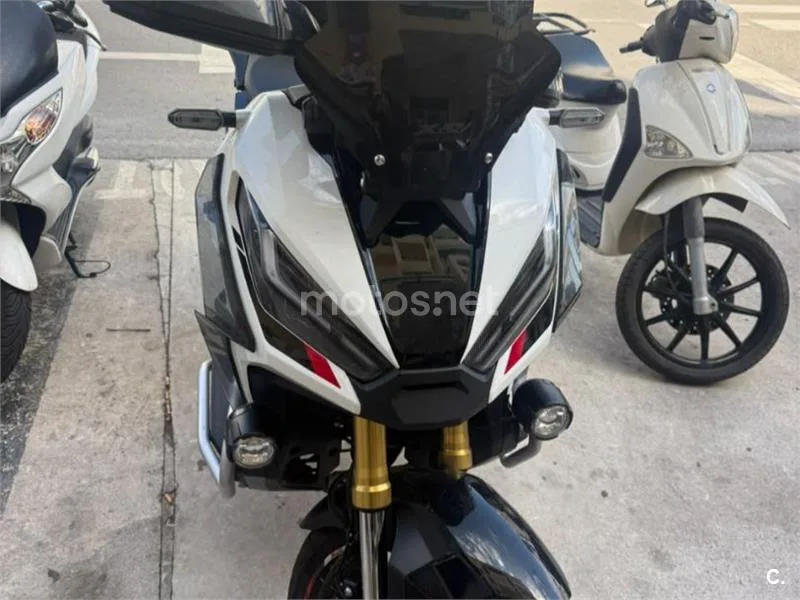 Honda X-ADV 10.300 € 2023 Málaga - 1