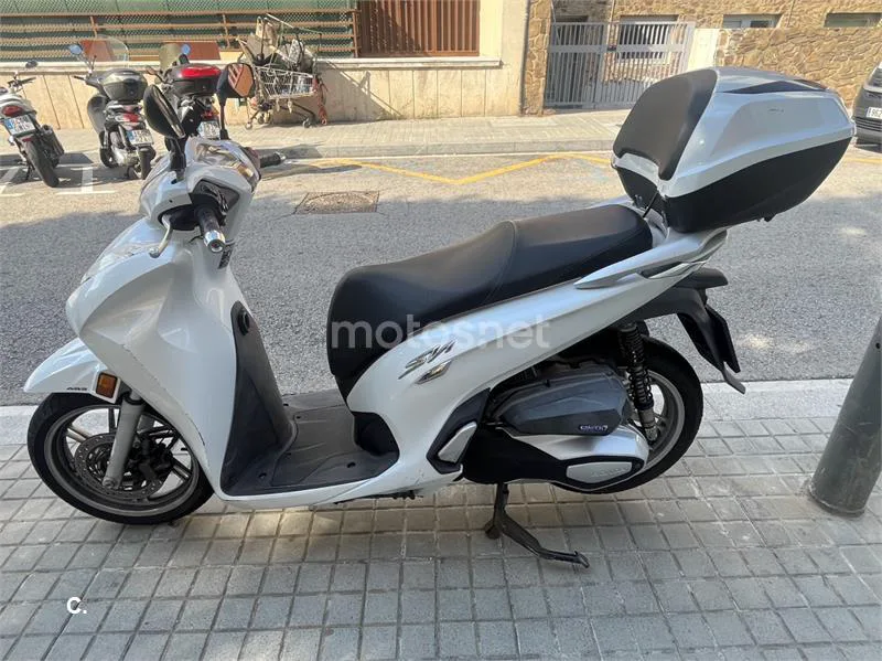 Honda SH350i - Vista 1