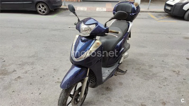 Honda SH300i 1950 € 2009 Alicante - 1