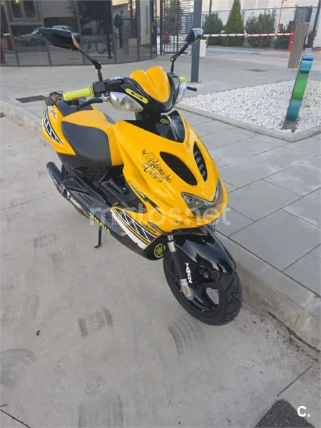 Yamaha Aerox R 2700 € 2006 Guadalajara - 1