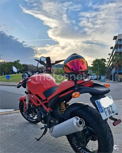 Ducati Monster 695 3250 € 2007 Barcelona - 1