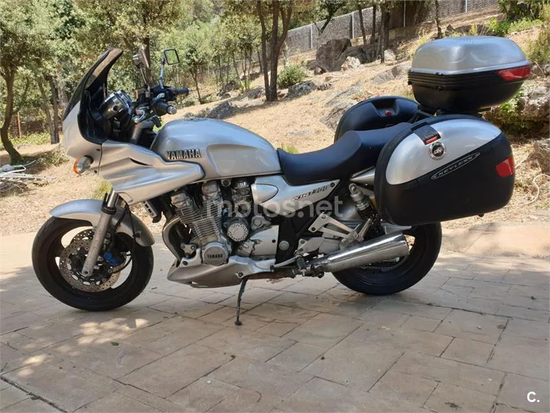 Yamaha XJR1300 - Vista 1