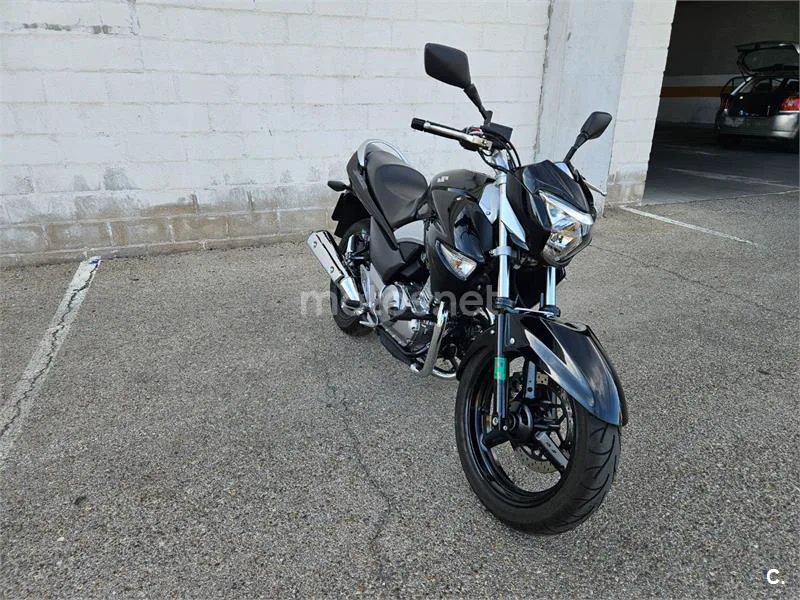 Suzuki Inazuma 250 2650 € 2014 Madrid - 1