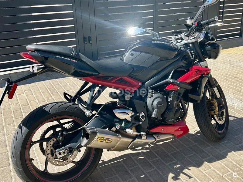 Triumph Street Triple R - Vista 1