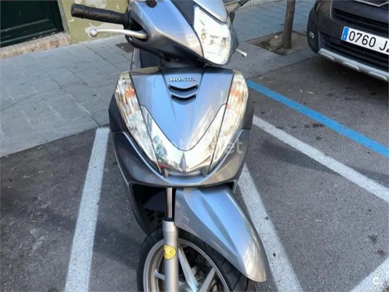Honda SH300i 2500 € 2014 Barcelona - 1