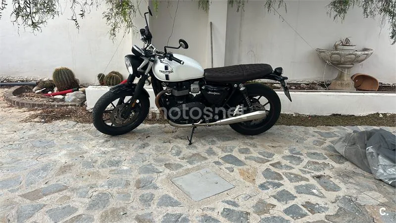 Triumph Street Twin 6000 € 2018 Alicante - 1