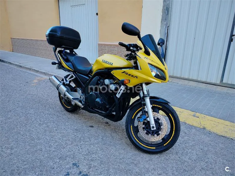 Yamaha FZS600 Fazer - Vista 1