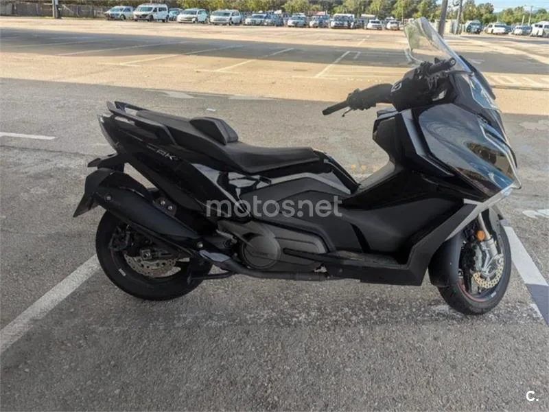 Kymco AK 550 - Vista 1
