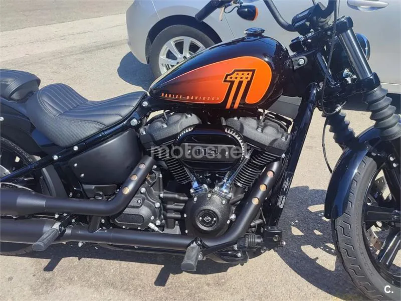 Harley-Davidson Street Bob - Vista 1