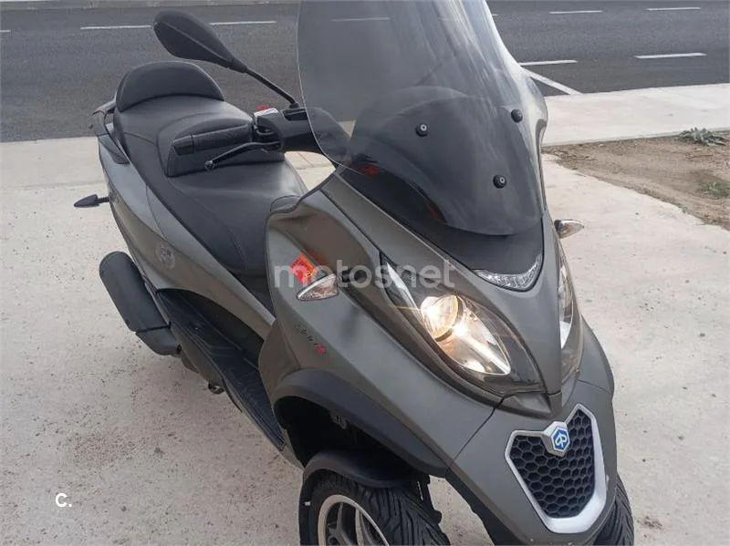 Piaggio MP3 300 Touring 2975 € 2016 Madrid - 1