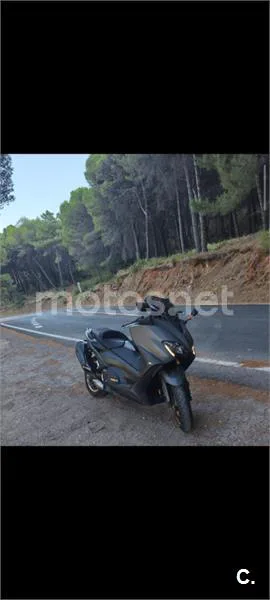 Yamaha TMAX 560 - Vista 1
