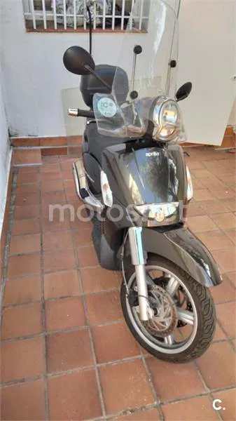 Aprilia Scarabeo 500 - Vista 1