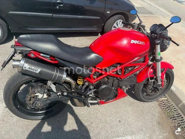 Ducati Monster 695 2000 € 2007 Barcelona - 1