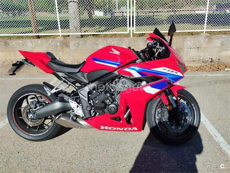 Honda CBR650R E-Clutch 9600 € 2026 Soria - 1