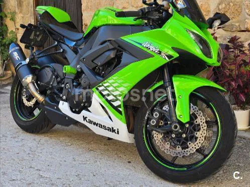 Kawasaki Ninja ZX-10R 7950 € 2010 Araba - 1