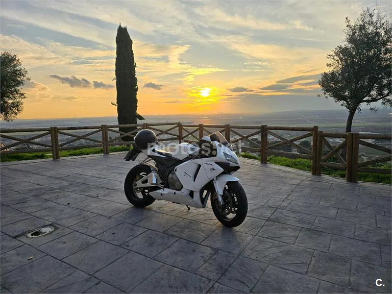 Honda CBR600RR 2900 € 2004 Toledo - 1