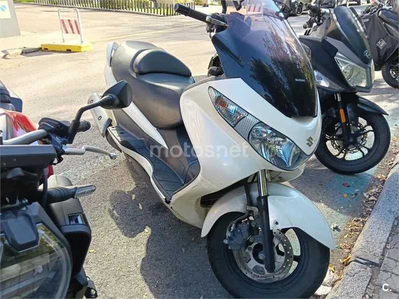 Suzuki Burgman 125 890 € 2013 Madrid - 1