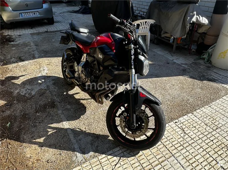 Yamaha MT-07 2500 € 2015 Alicante - 1