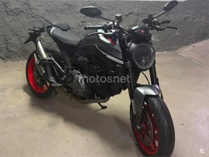 Ducati Monster - Vista 1