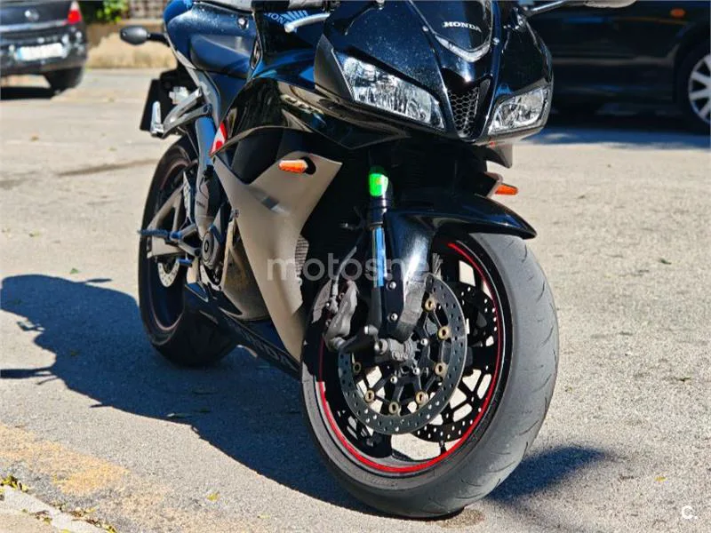 Honda CBR600RR - Vista 1