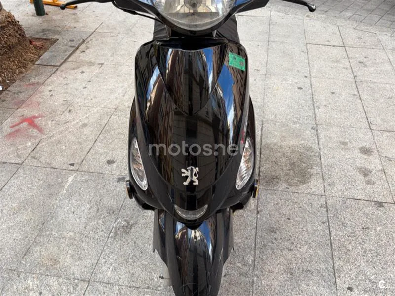 Peugeot V-Clic 50 700 € 2012 Valencia - 1