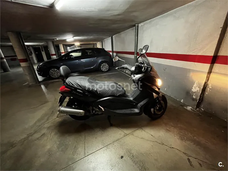 Yamaha XMAX 125 1200 € 2010 Madrid - 1