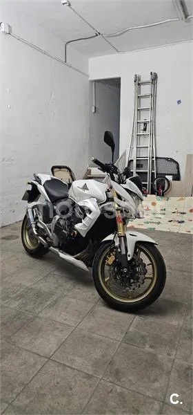 Honda CB600F Hornet 3200 € 2008 Barcelona - 1