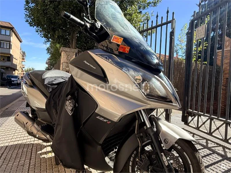 Kymco Super Dink 125 1700 € 2015 Madrid - 1