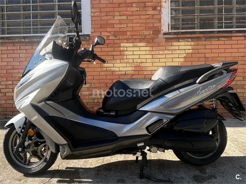 Kymco Grand Dink 125 2000 € 2019 Barcelona - 1