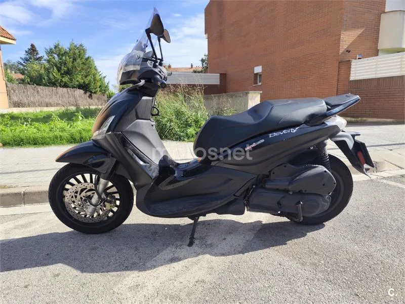 Piaggio Beverly 300 2200 € 2021 Barcelona - 1